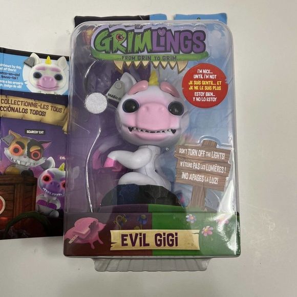 WowWee Grimlings Unicorn Evil GIGI Interactive Animal Toy Fingerlings Brand‎ New - Picture 3 of 5